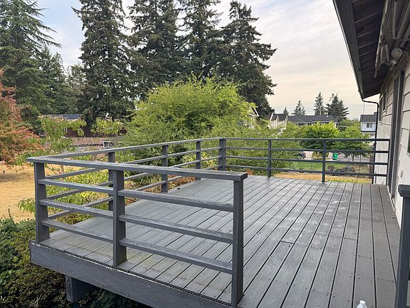 3rd image of 1315 NE 157th Ave