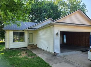 723 Adams St, Vicksburg, MI 49097