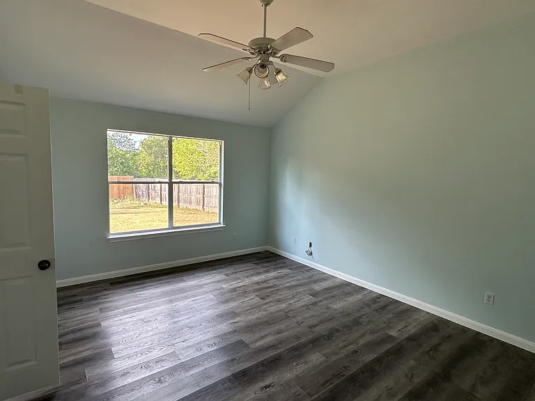 775 Goldenrod St — Photo 8