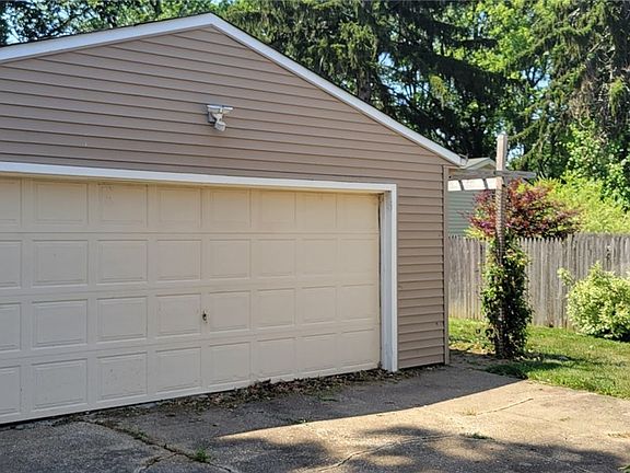 2nd image of 156 Norman Ave