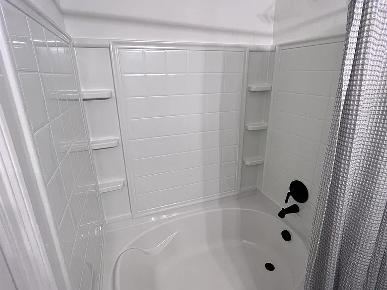 8028 Pine Valley Dr — Photo 11