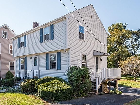 2nd image of 125 Thacher St