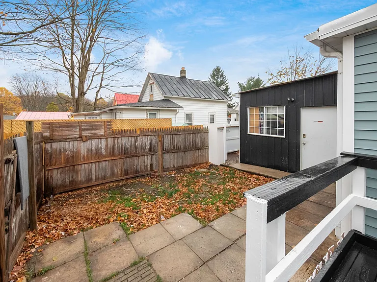 501 Oak St — Photo 35