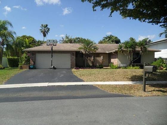 1st image of 1311 NW 97th Ave