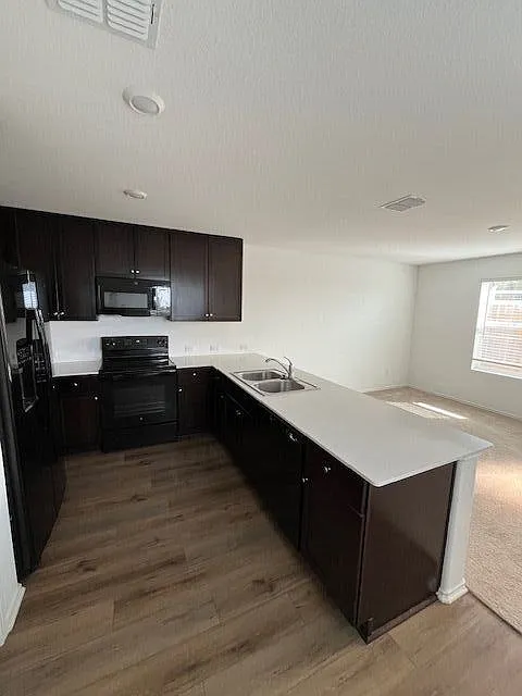 Building Photo - 484 Marty Allen Loop