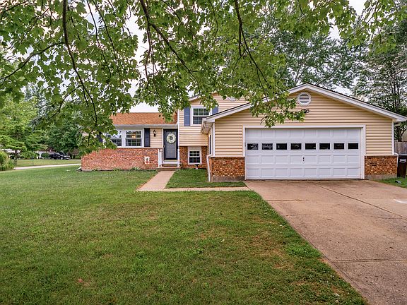 3rd image of 4199 Hanover Dr