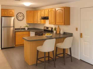 4 Roedean Dr APT 306, Nashua, NH 03063