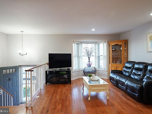 5th image of 10519 Trinidad Ct