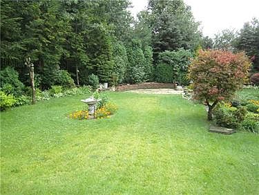 3rd image of 739 Courtview Dr