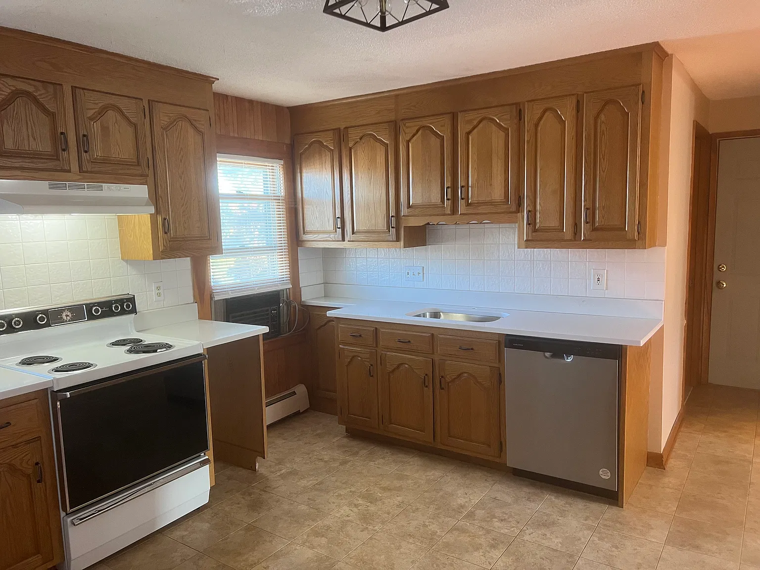 2 bed, 1100 sqft, $1,850 — Photo 4