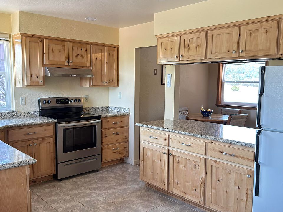 1st image of 1048 S Edith Dr