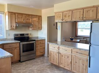 1048 S Edith Dr, Eagar, AZ 85925