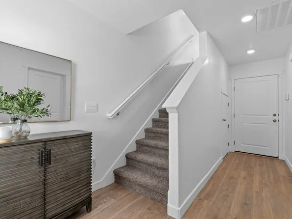 288 E 1275 N #105, Harrisville, UT 84404