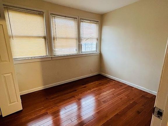 4th image of 310 Swinton Ave Floor 2
