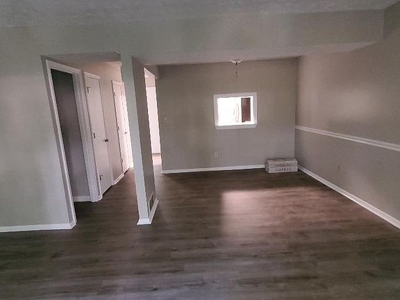 4th image of 2884 Cliffview Ct