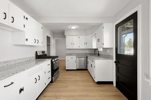 1121 Margray St photo 1