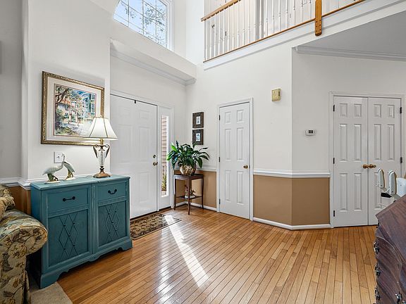 3rd image of 204 Neely Crossing Ln