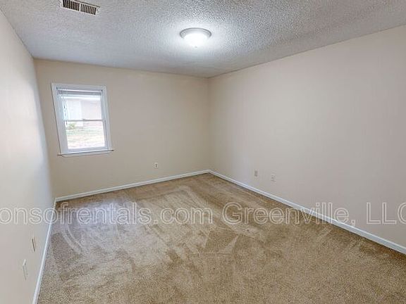 5th image of 13 Melissa Ct Unit D