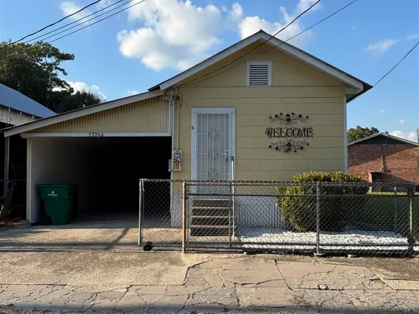57706 Plaquemine St, Plaquemine, LA 70764