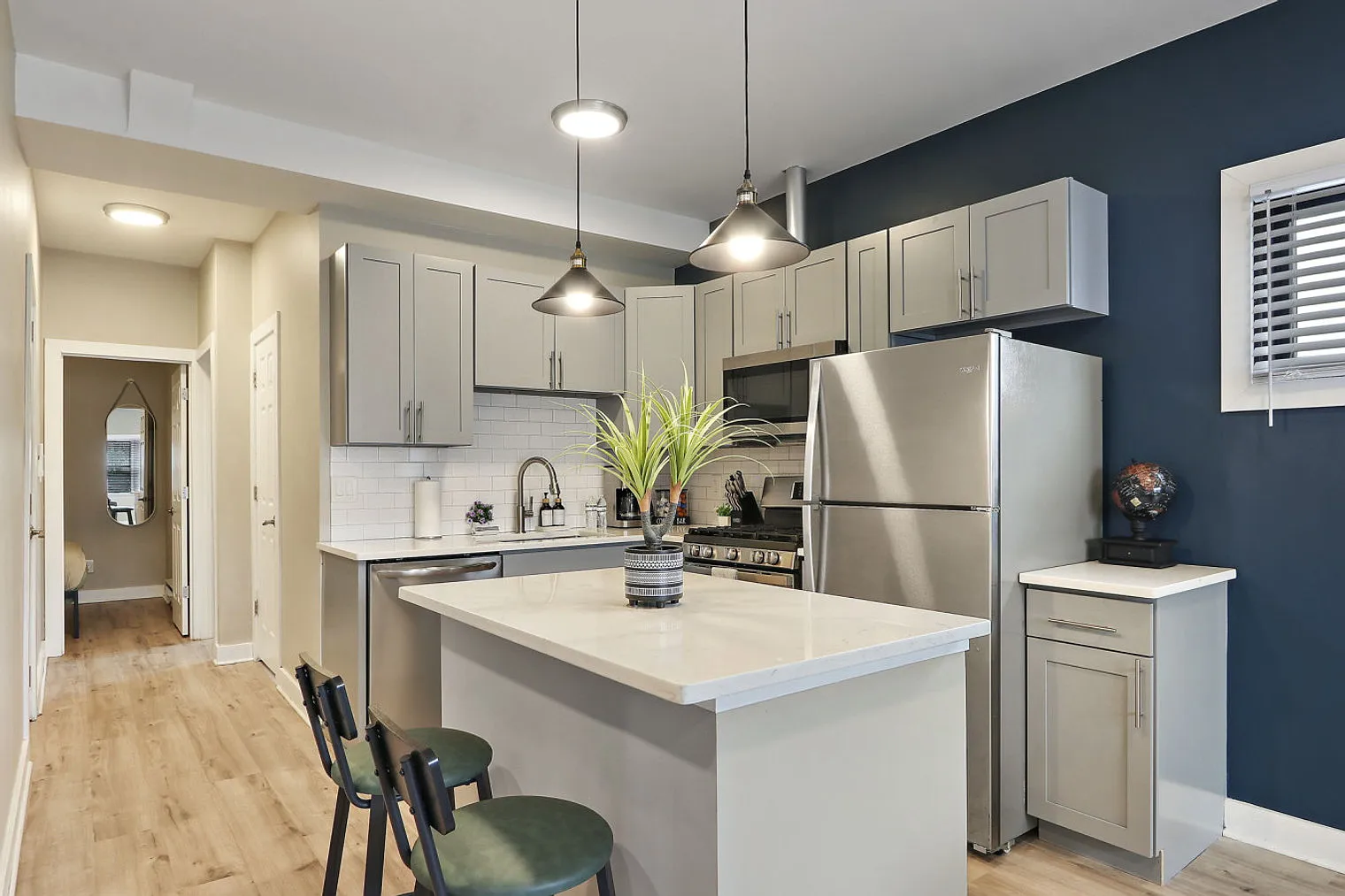 2 bed, 1.0 bath, $2,823 — Photo 4