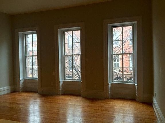 3rd image of 1534 Pine St APT 2