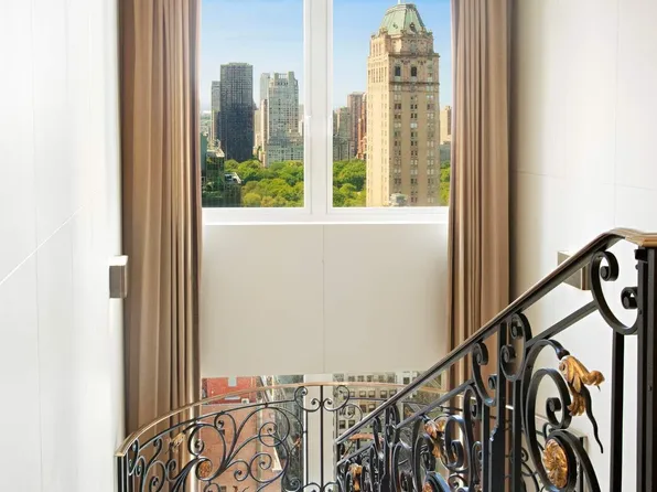 515 Park Avenue image 8 of 16