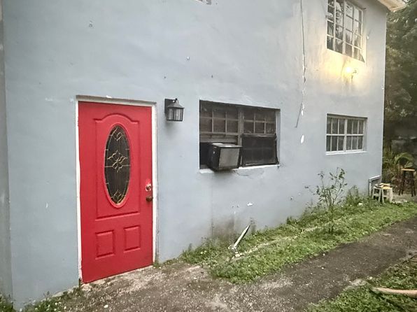 1124 NW 112th Ter Unit C