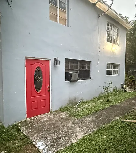 1124 NW 112th Ter #C Photo 1
