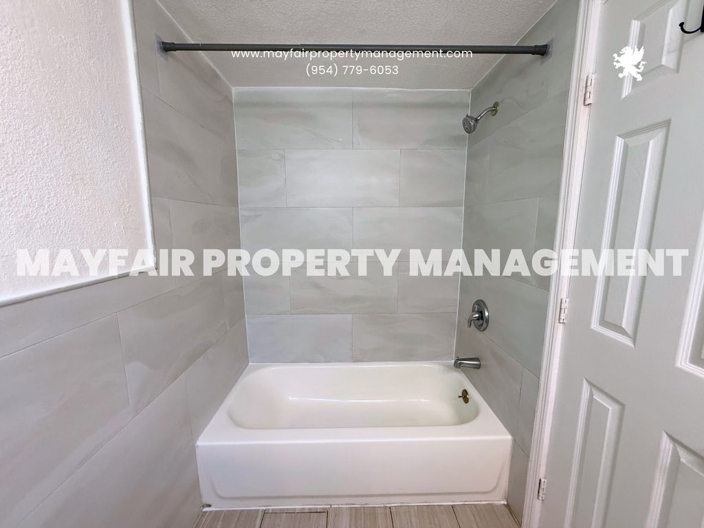 240 SW 8th St #9, photo 9