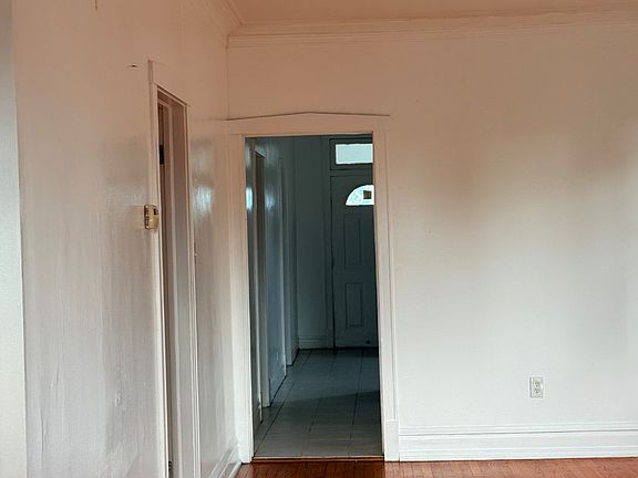 4th image of 4011 S Albany Ave Unit 2
