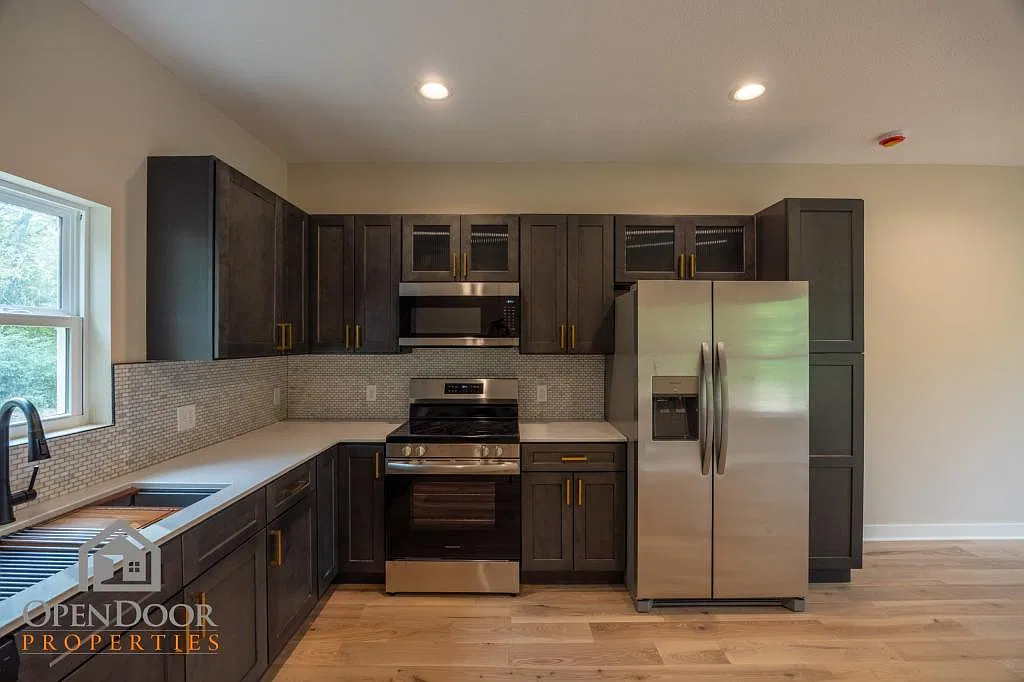 3109 S 34th St — Photo 2