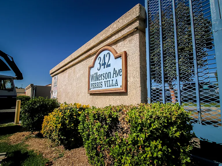 2 bedroom 2 bath apartment in Perris — Photo 19