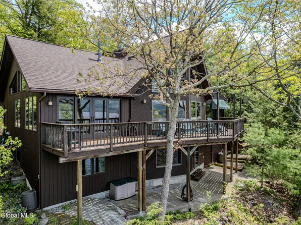 5569 Evergreen Shores Way, Putnam Station, NY 12861
