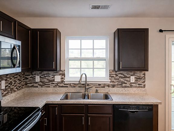 4th image of 4831 Stowe Derby Dr