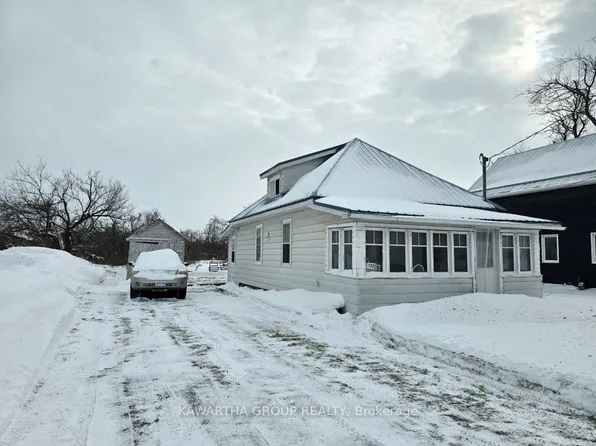 129 Lindsay St, Kawartha Lakes, ON K0M 1N0