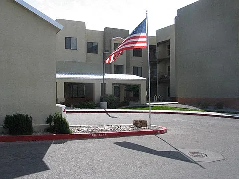 Casa de Sierra Senior Apartments — Photo 11