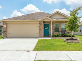 345 Blue Crow Ln, Fort Worth, TX 76052