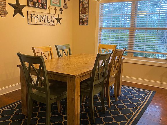 Breakfast nook