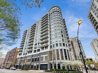 421 W Huron St APT 907, Chicago, IL 60654