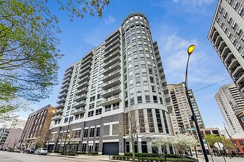 421 W Huron St #907 Photo 1