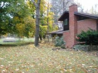 1011 Gould Rd, Lansing, MI 48917