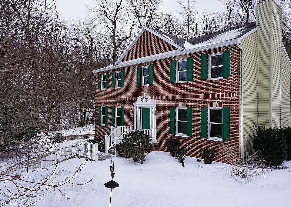 1st image of 256 Saint Leonards Ln