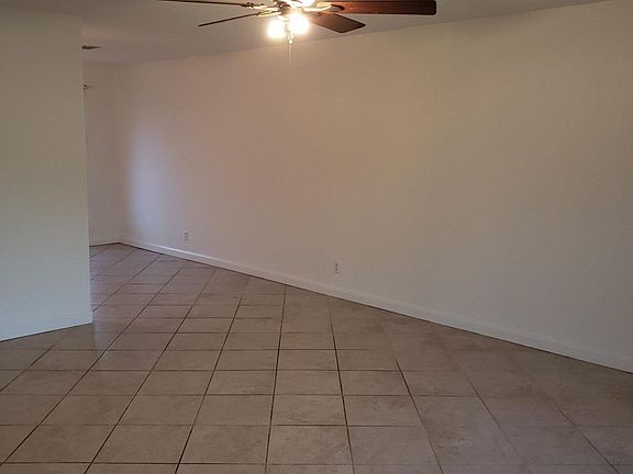 3rd image of 53685 Avenida Madero