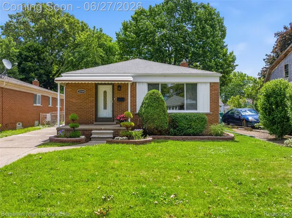 22584 Marine Ave, Eastpointe, MI 48021