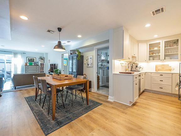 5th image of 67 Bright St