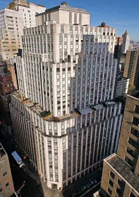 Sold by Compass | media 9