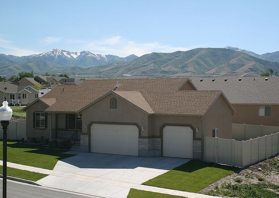 1st image of 3304 S Silver Glen Dr
