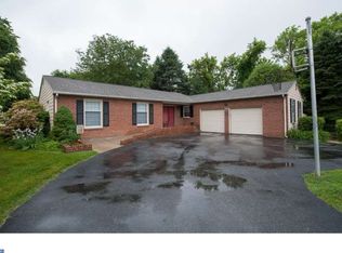 602 Pomona Hill Dr, West Chester, PA 19382