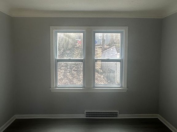 4th image of 3418 Meadowbrook Blvd