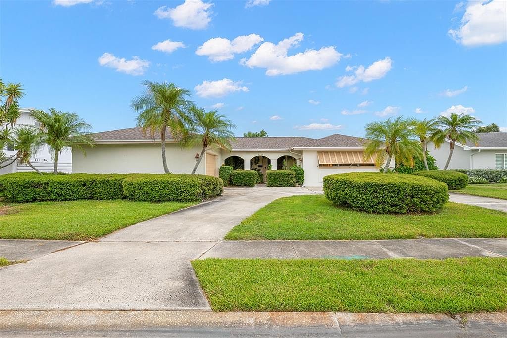 6729 Tequesta Dr